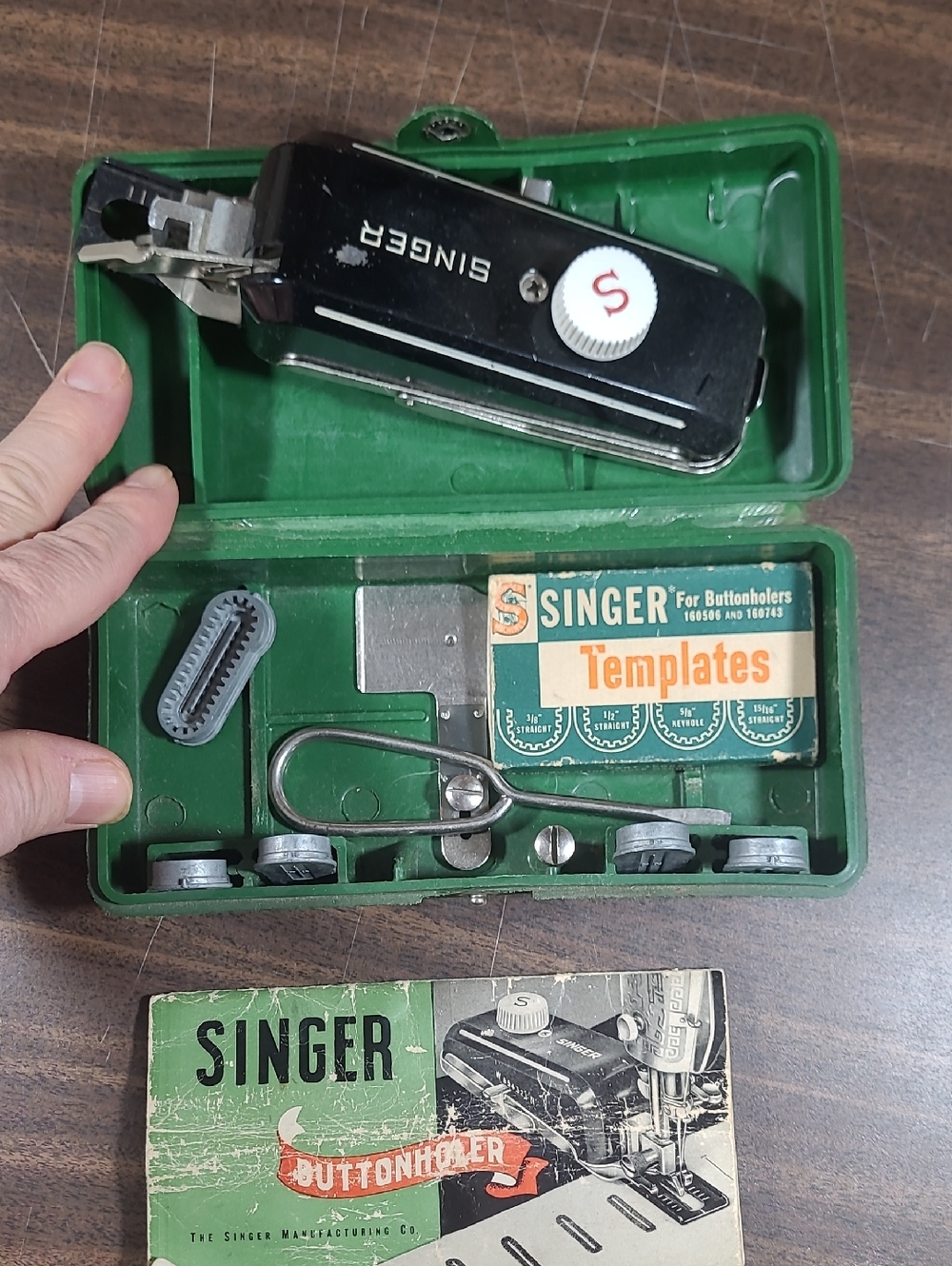 Singer Buttonholer Attachment with Templates #160506